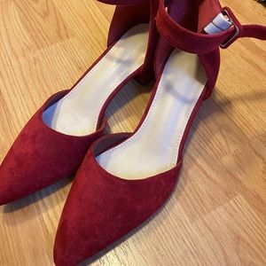 Size 9.5-10 red heels